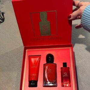 Giorgio Armani Sì Passione Red Gift Collection Set